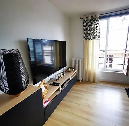 Mademoiselle De Champmesle Апартаменты *